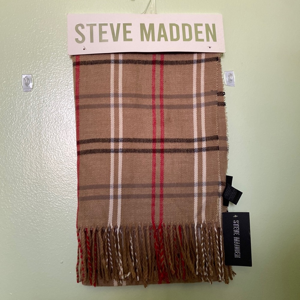 New Steve Madden scarf, one size